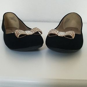 Madeline stuart flats